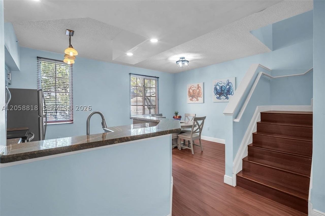 2845 Ne 185th St #903 - Photo 6 of 21