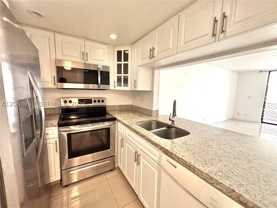 2935 Ne 163rd St #5P - Photo 1 of 1