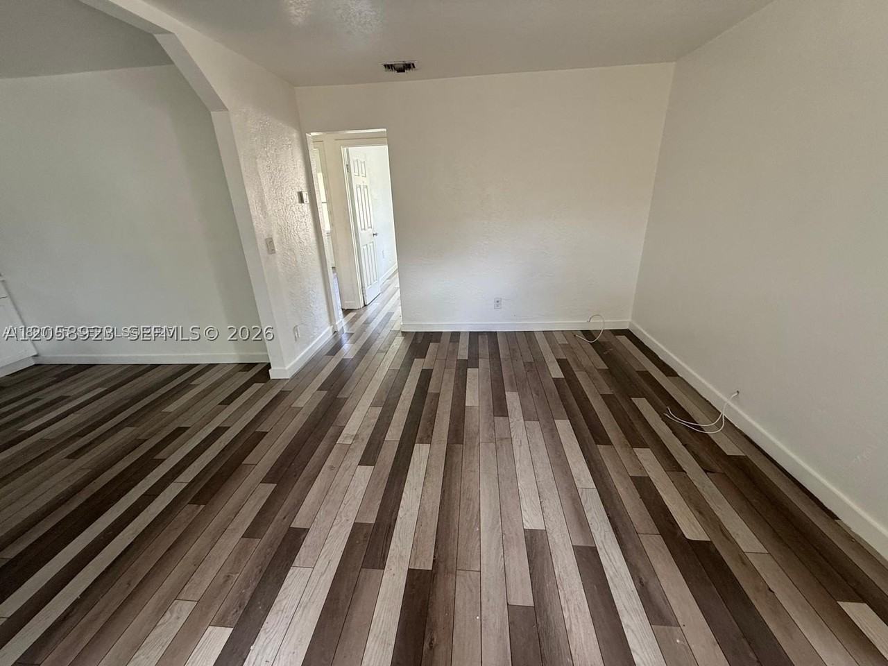 2813 Dewey St #1 - Photo 6 of 16