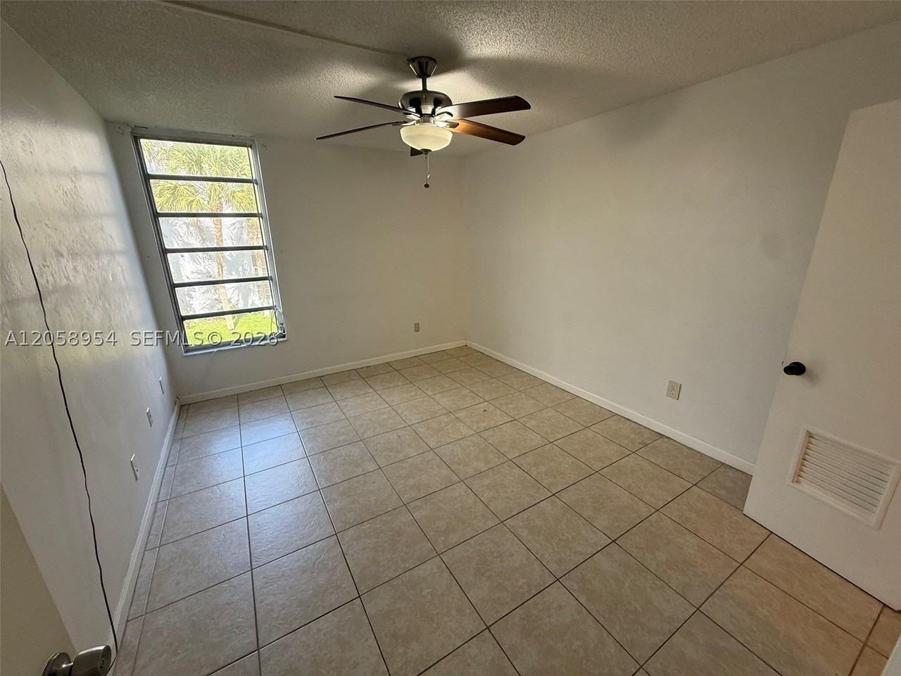 8841 W Flagler St #202 - Photo 6 of 8