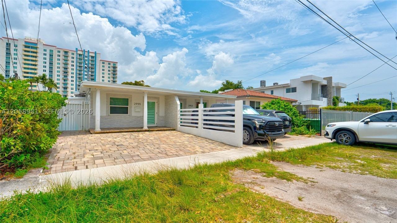 2953 Sw 23rd St #55 - Photo 5 of 50