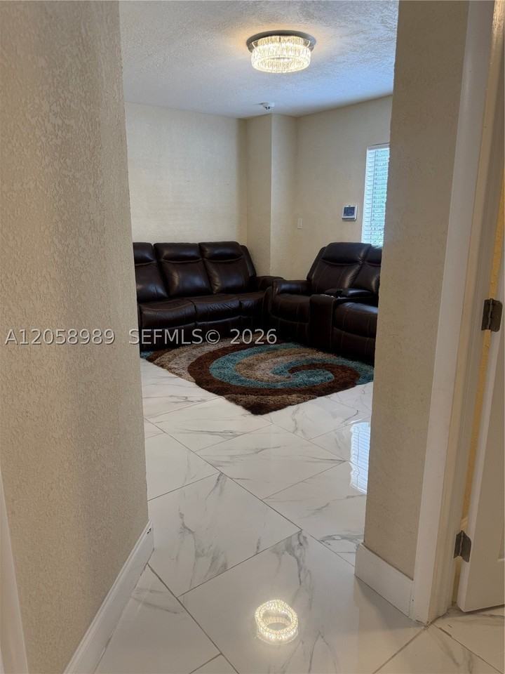 6308 Cleveland St #MAIN - Photo 4 of 21