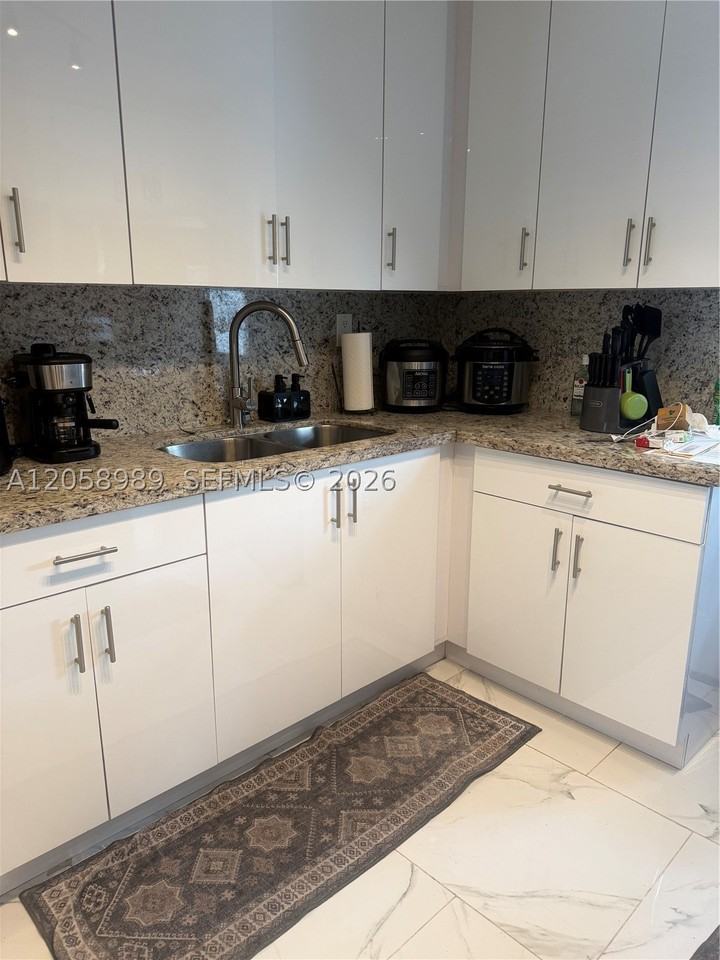 6308 Cleveland St #MAIN - Photo 7 of 21