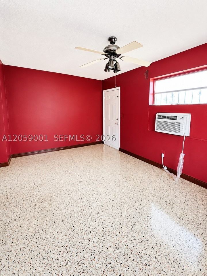 3210 Nw 22nd Ave #1 - Photo 5 of 10