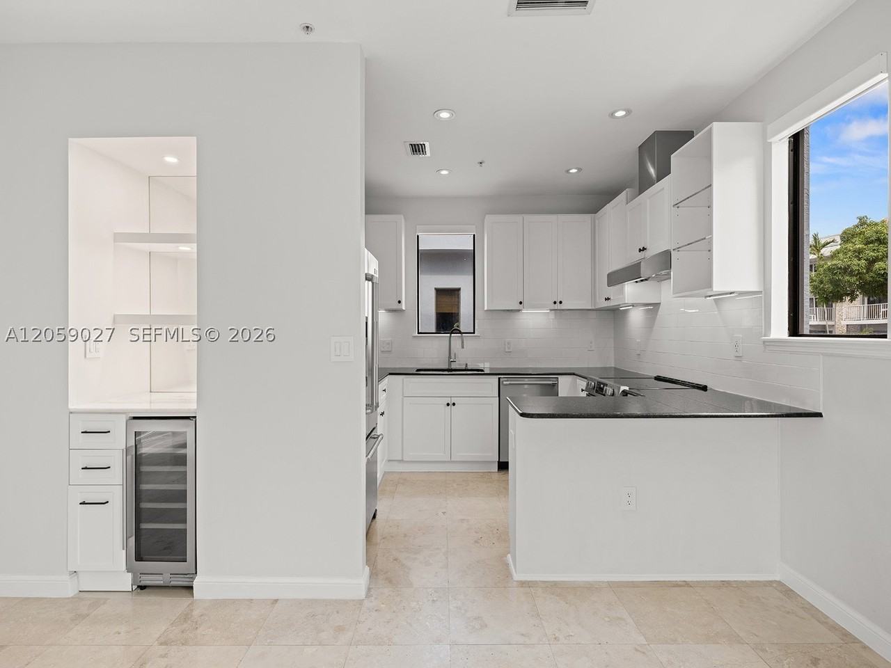 5864 Sw 74th Ter #G - Photo 5 of 26