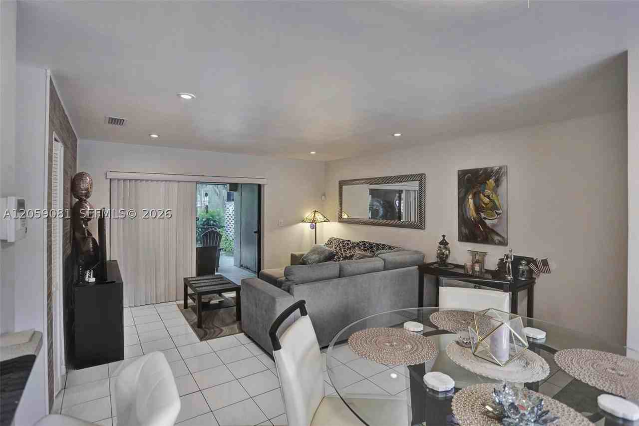 10540 Sw 154th Ct #7 - Photo 5 of 50