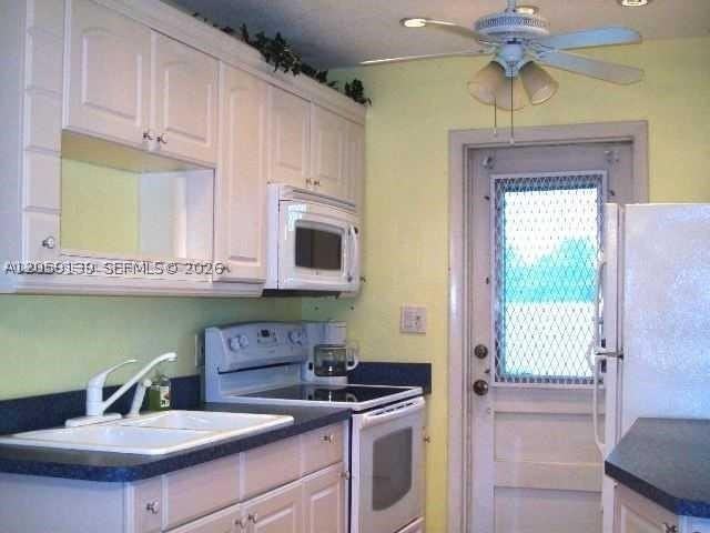 1007 N 19th Ave #19 - Photo 2 of 7