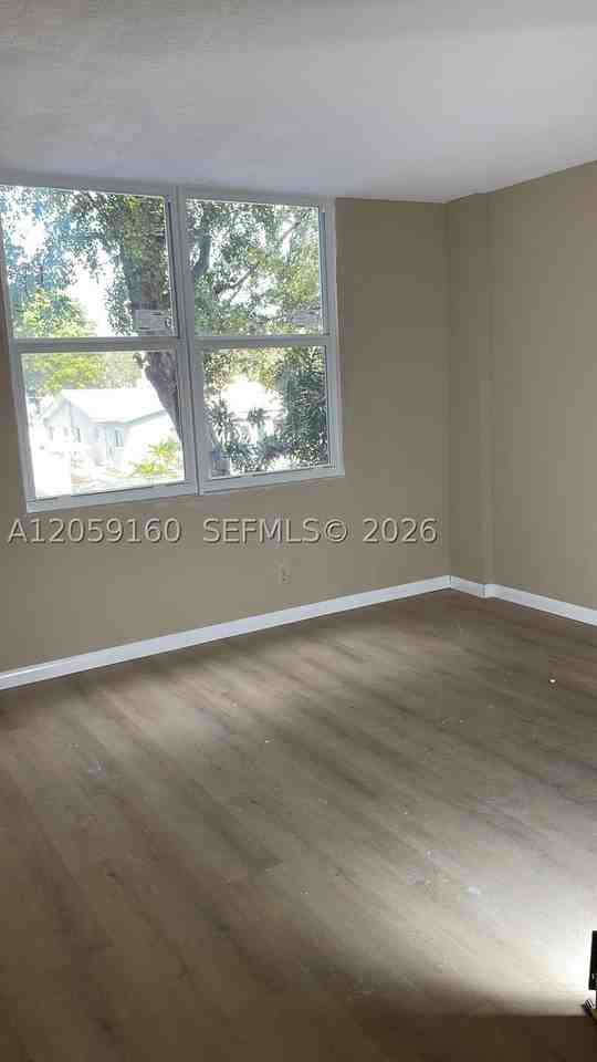 120 Royal Park Dr #2D - Photo 5 of 13