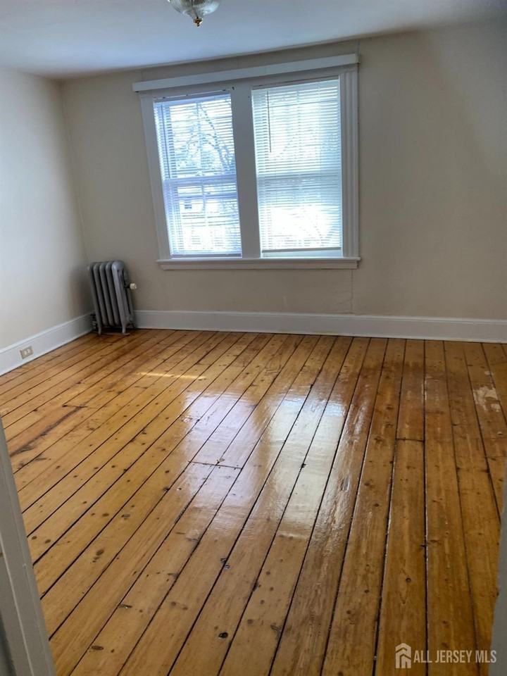 235 Montgomery St #3 - Photo 2 of 15