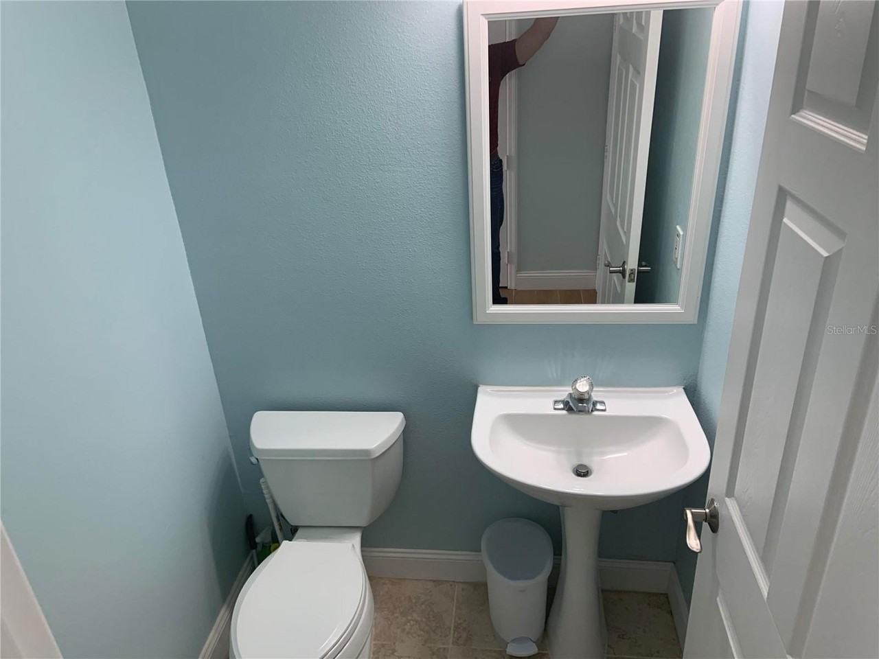 4527 Riverton Dr - Photo 5 of 21