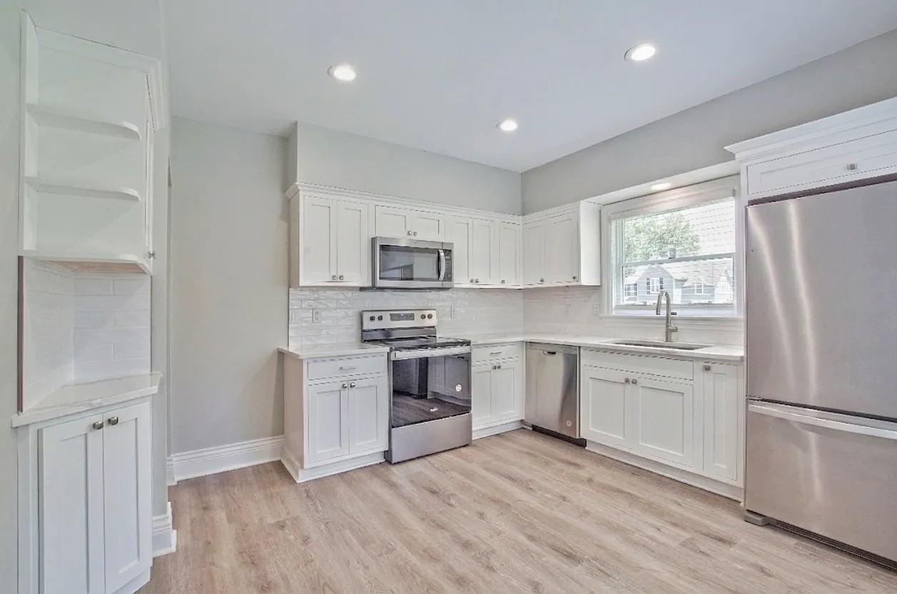 35 Ohio Ave #B - Photo 4 of 14