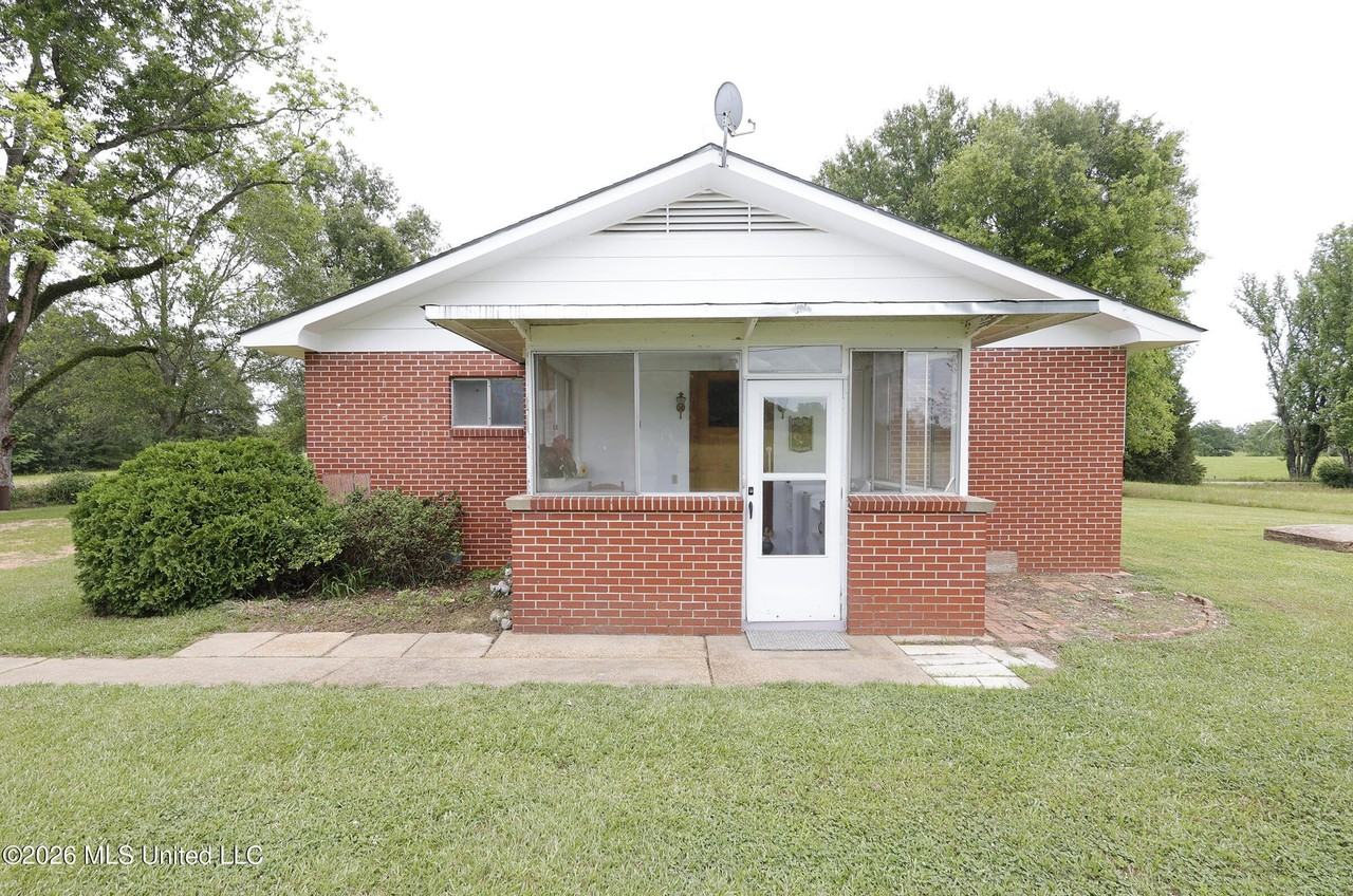 7037 Lilly Rd - Photo 2 of 27
