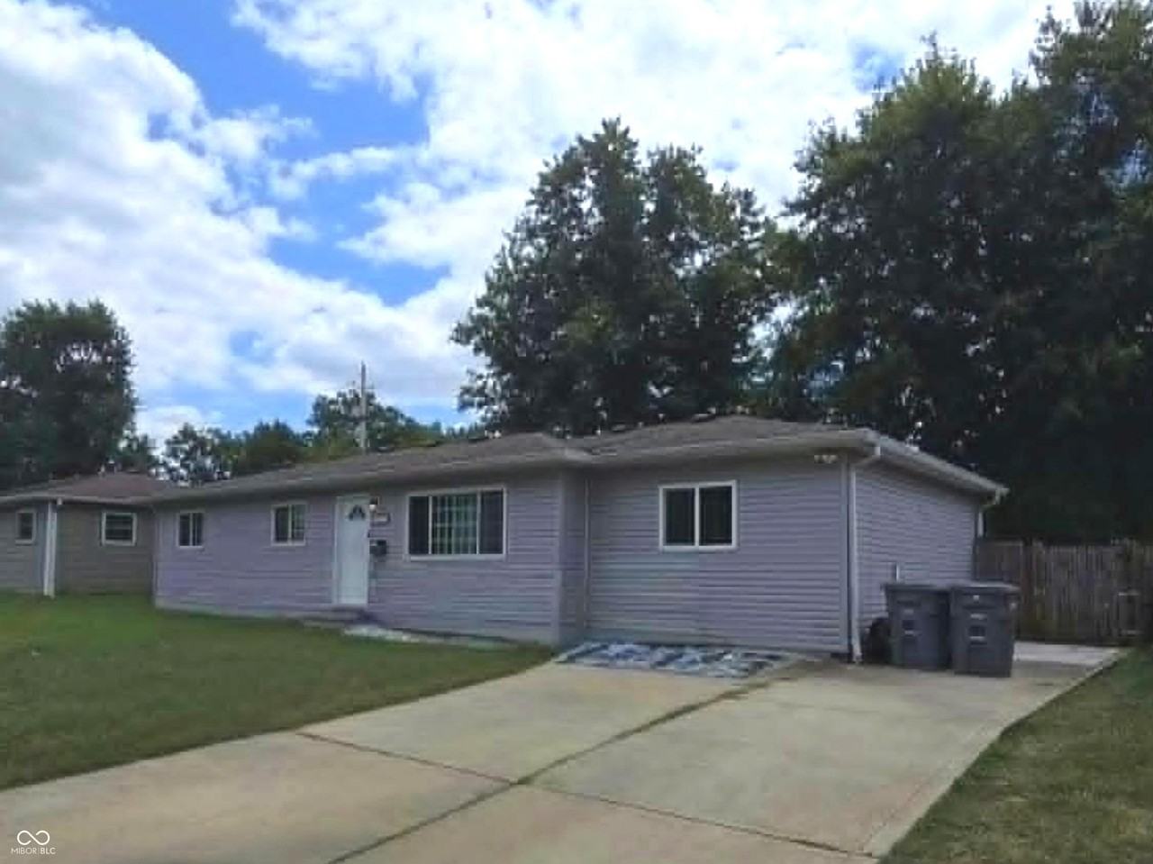 4825 Hyperion Ct - Photo 3 of 22