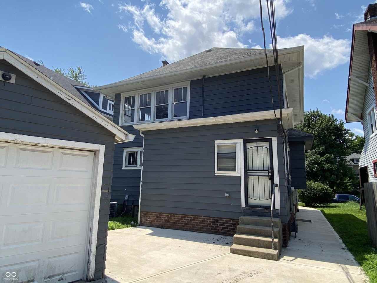 3047 N College Ave - Photo 2 of 23