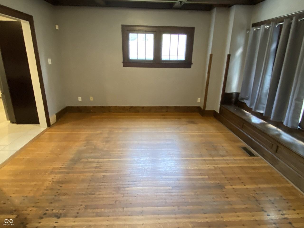 3047 N College Ave - Photo 7 of 23
