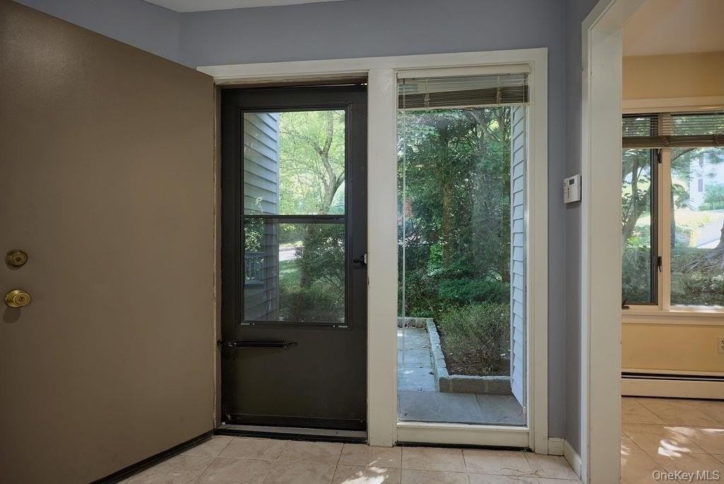 23 Evon Ct - Photo 2 of 36