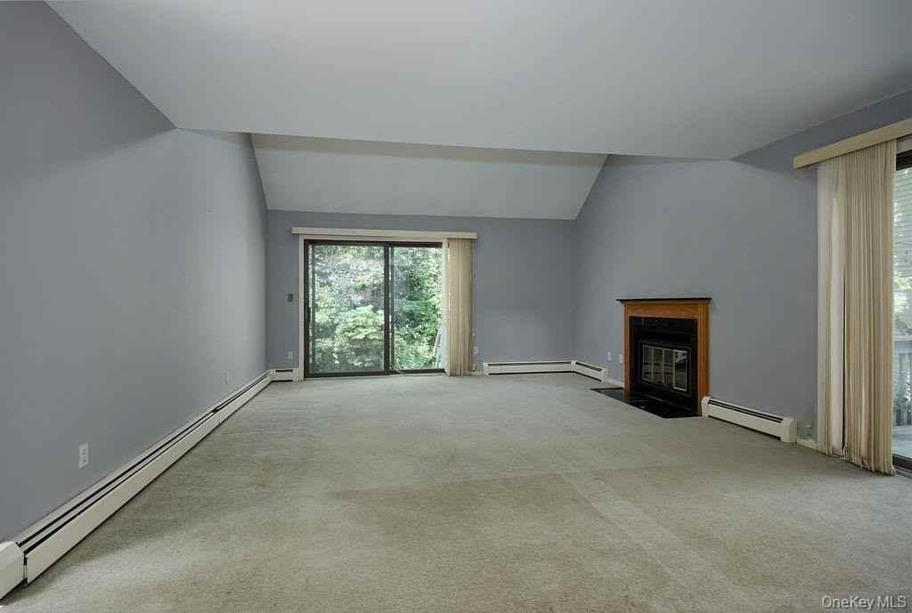 23 Evon Ct - Photo 7 of 36
