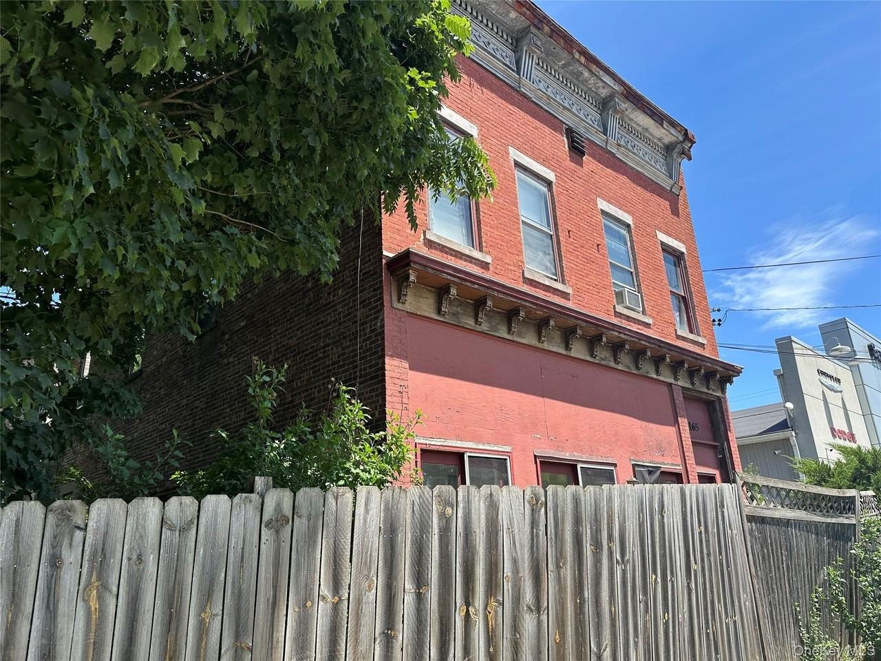 165 Ulster Ave #8 - Photo 2 of 36
