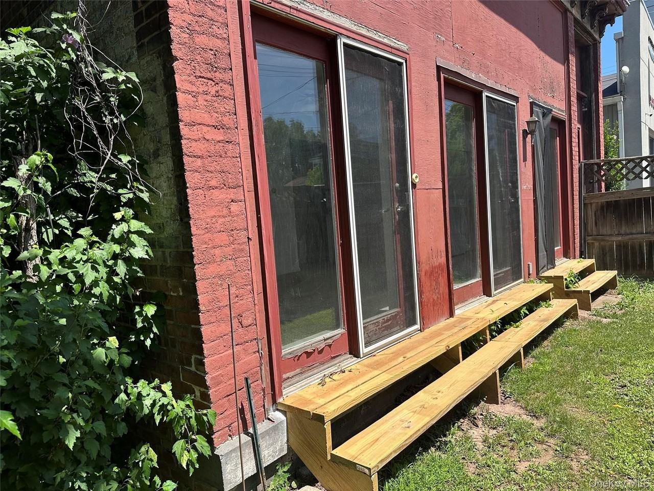 165 Ulster Ave #8 - Photo 3 of 36