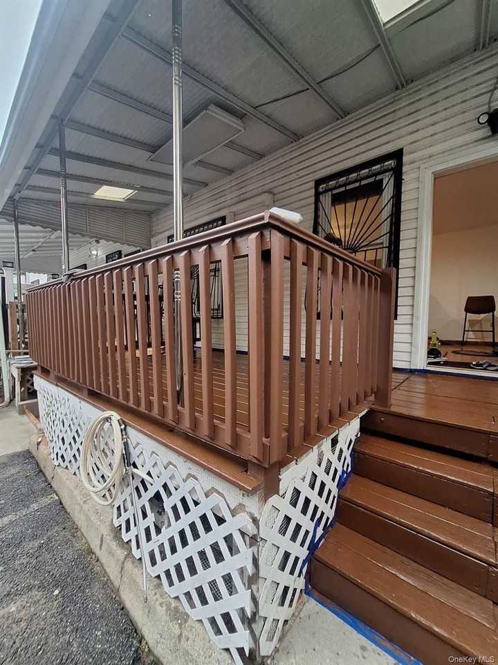 816 Elton Ave - Photo 4 of 12