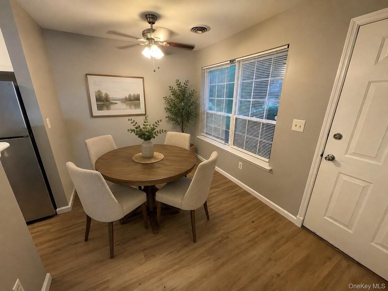 1902 Rosewood Ct - Photo 3 of 24