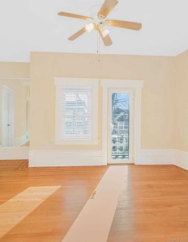 409 W 261st St #2 - Photo 7 of 17