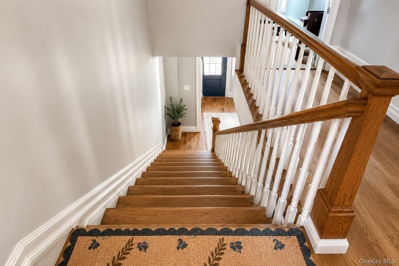 17016 93rd Ave #2 - Photo 2 of 7