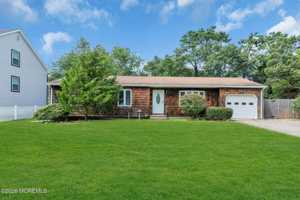 featured image of 809 Commonwealth Blvd