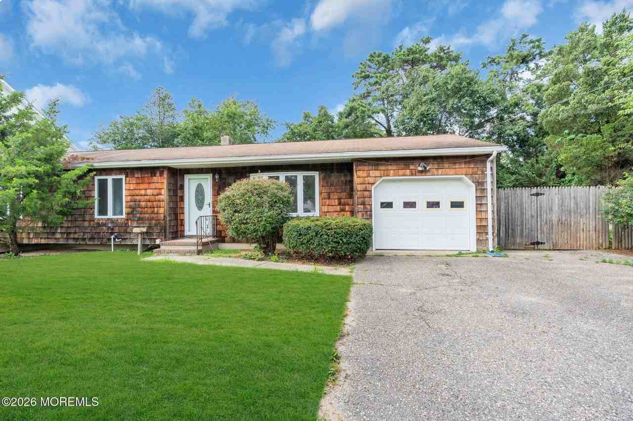 809 Commonwealth Blvd - Photo 4 of 45
