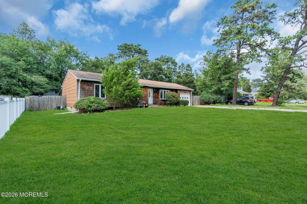 809 Commonwealth Blvd - Photo 5 of 45