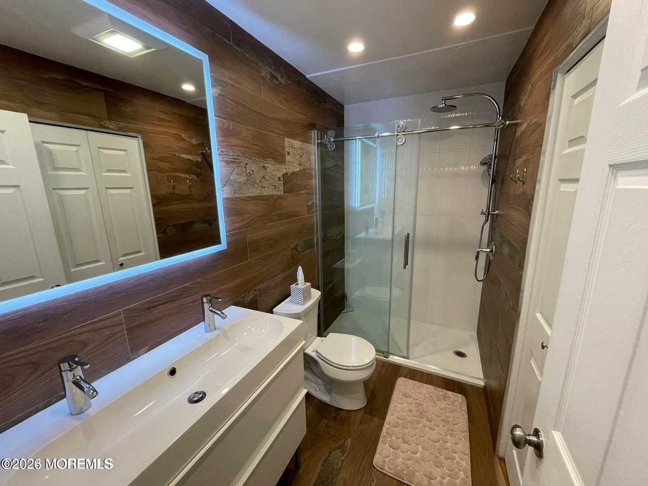 113 Lincoln Ave #4 - Photo 6 of 7
