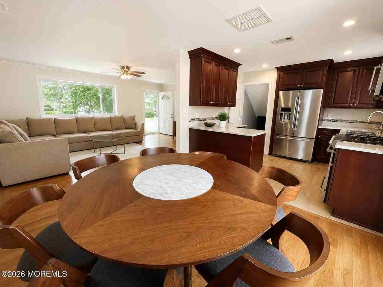 1117 Darlene Ave - Photo 4 of 13
