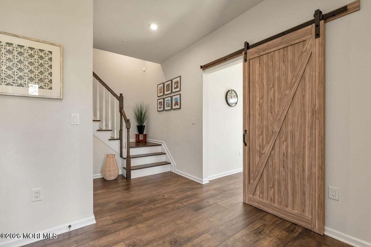 1705 Evans Ln - Photo 4 of 24