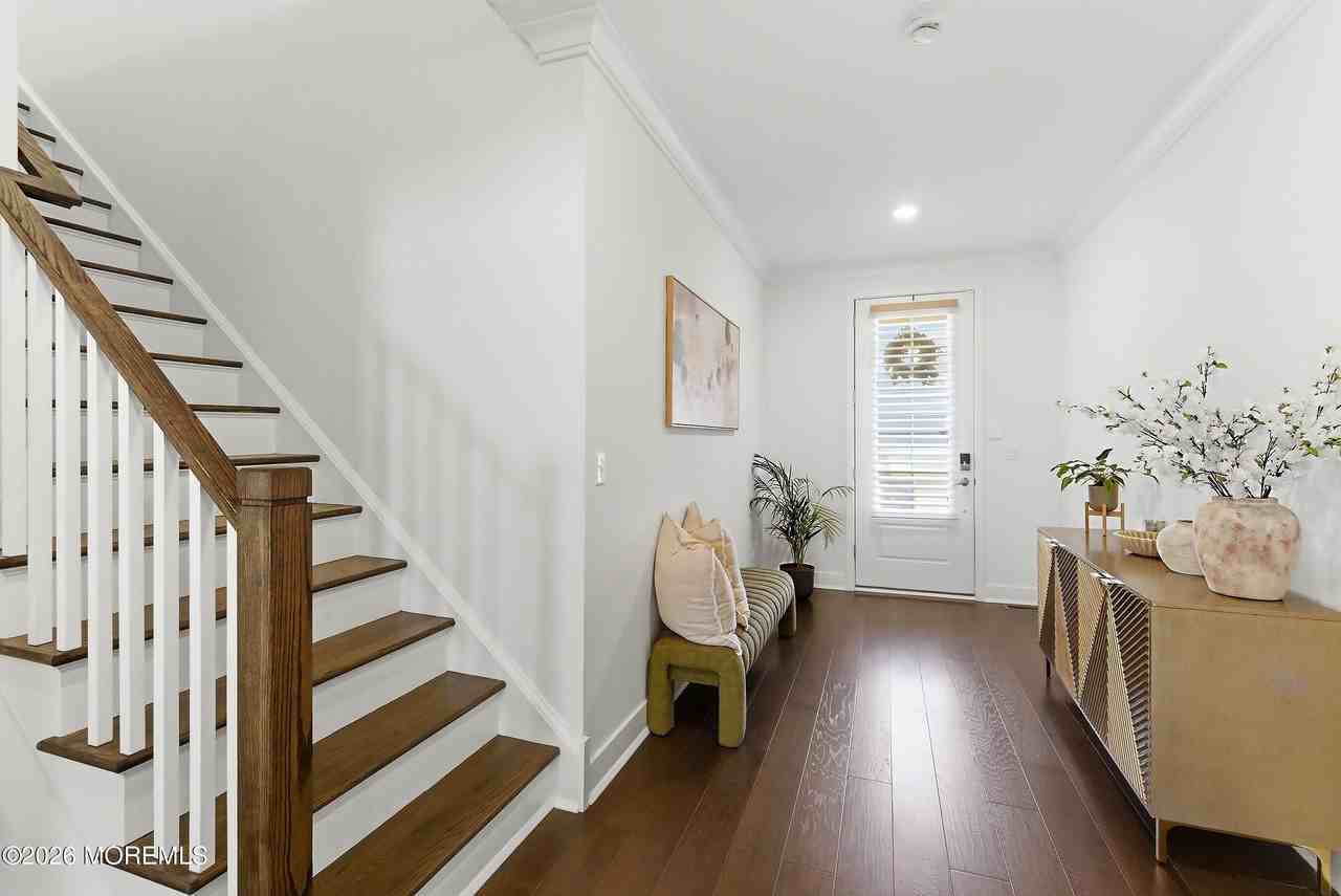 1402 Journey Ave - Photo 4 of 49