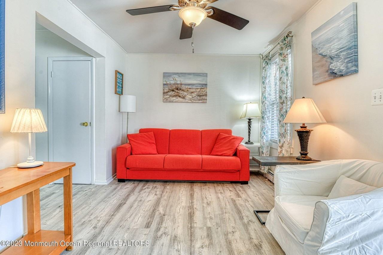 31 Atlantic Ave #1W - Photo 5 of 17