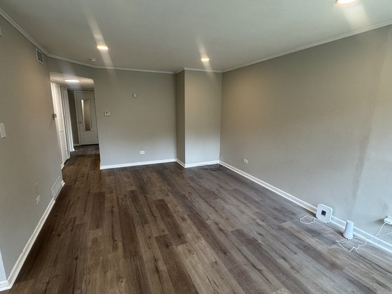 14428 University Ave - Photo 2 of 10