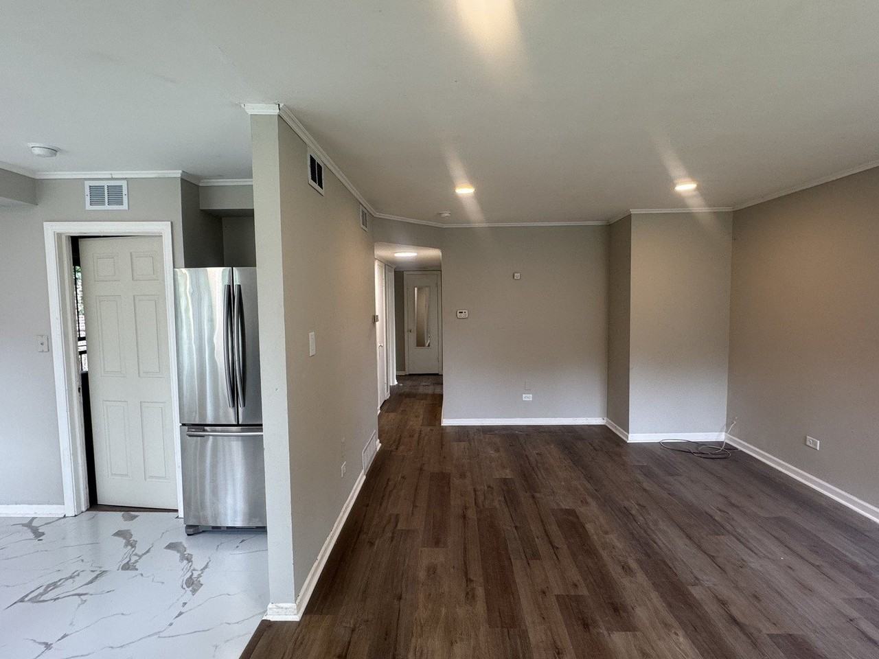 14428 University Ave - Photo 3 of 10