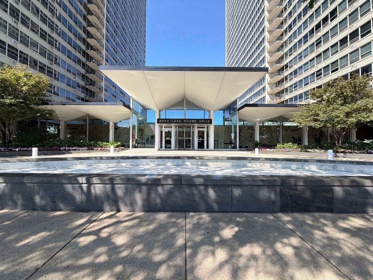 3550 N Lake Shore Dr #1806 - Photo 2 of 30