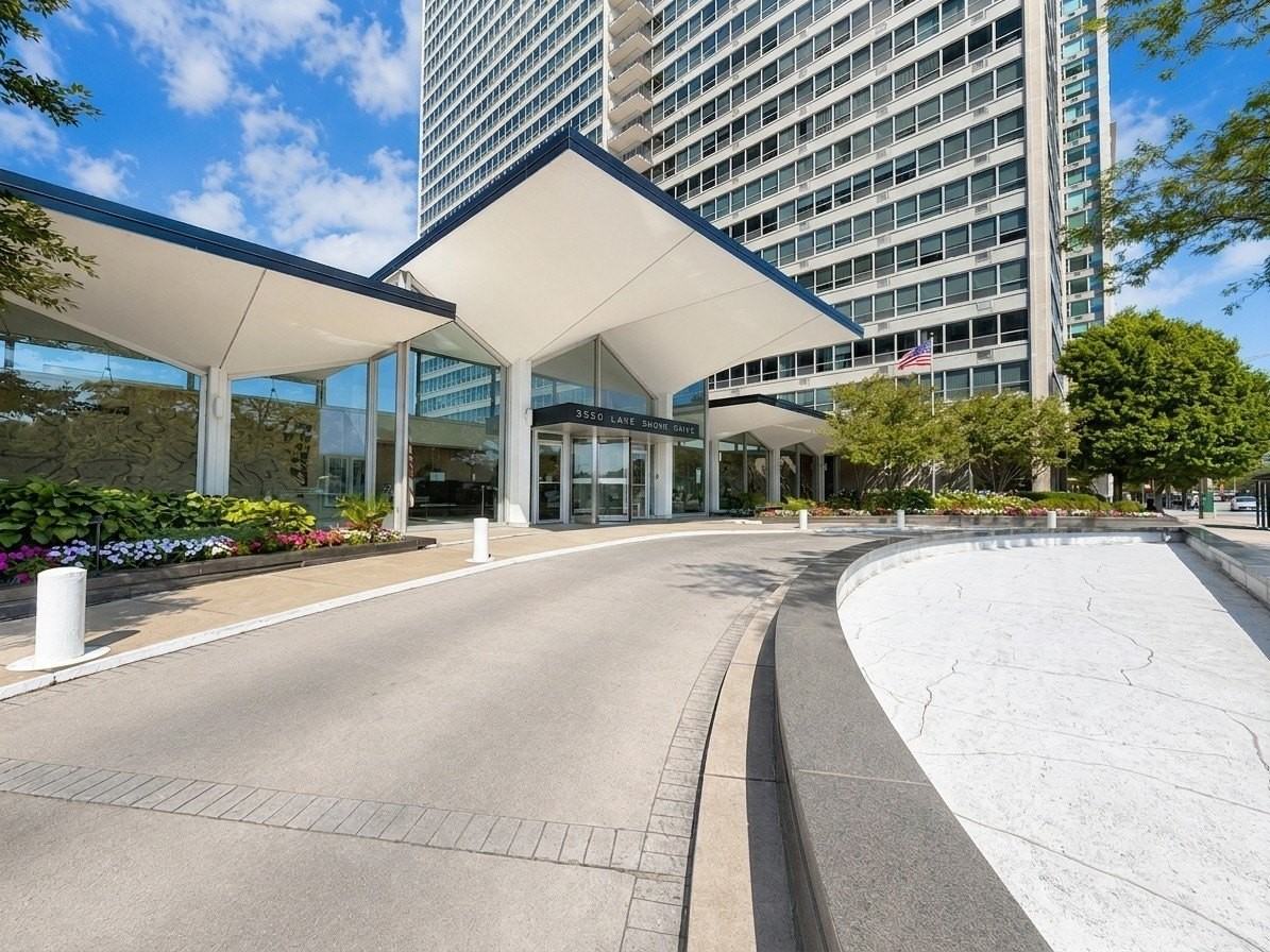 3550 N Lake Shore Dr #1806 - Photo 3 of 30