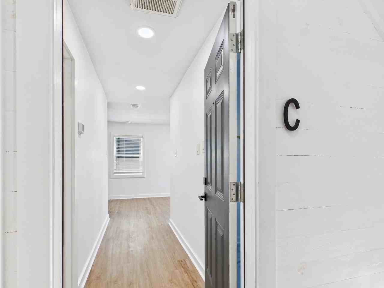 607 Foch St #C - Photo 2 of 8