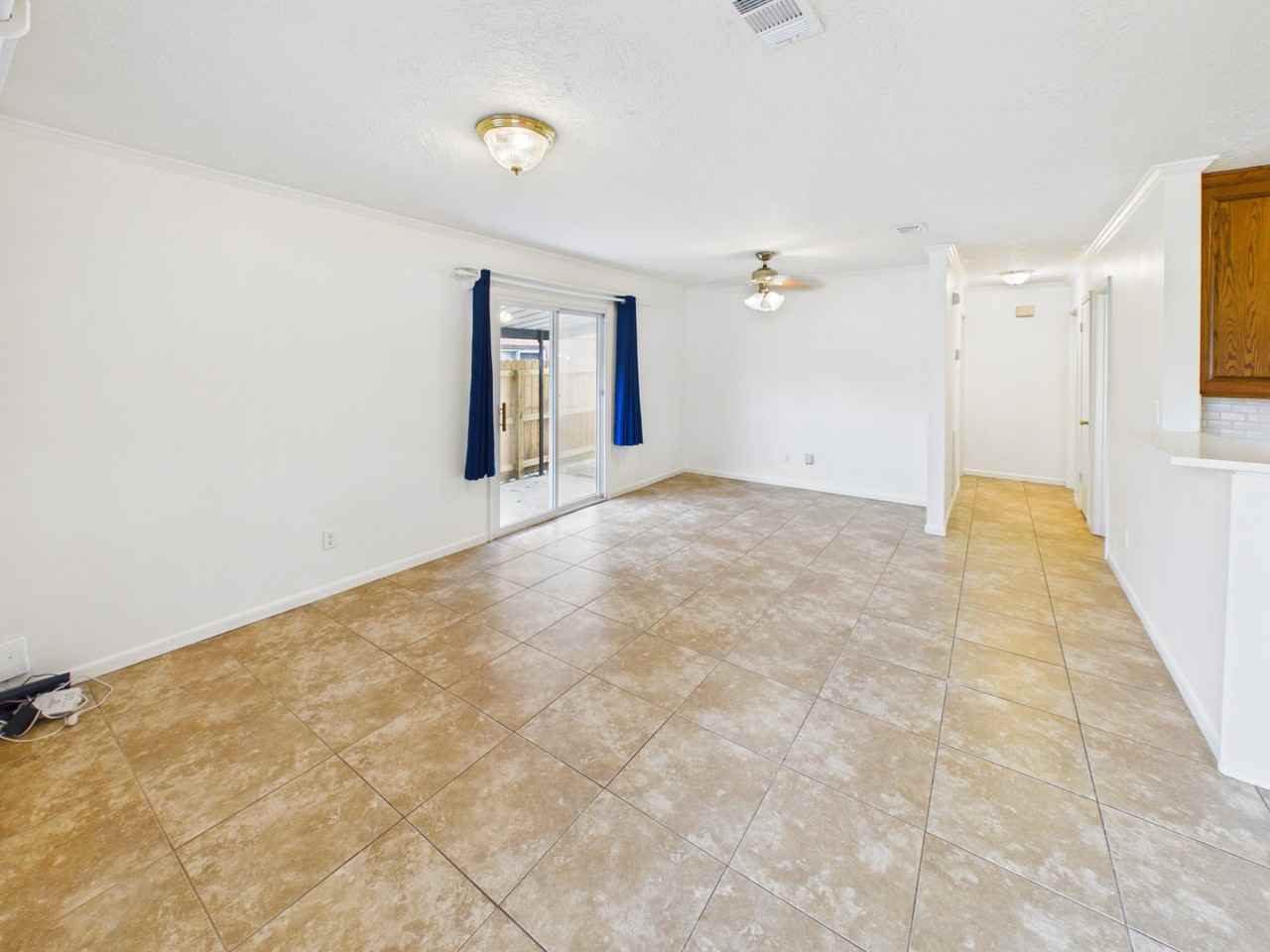 3329 Longleaf Cir - Photo 3 of 8