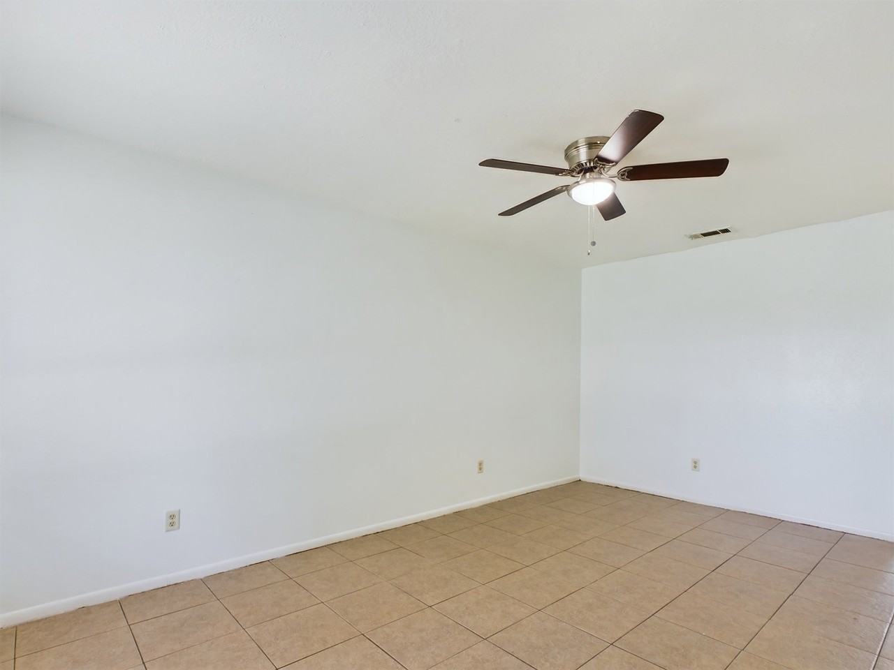 1601 George Bush Dr E #B - Photo 2 of 8