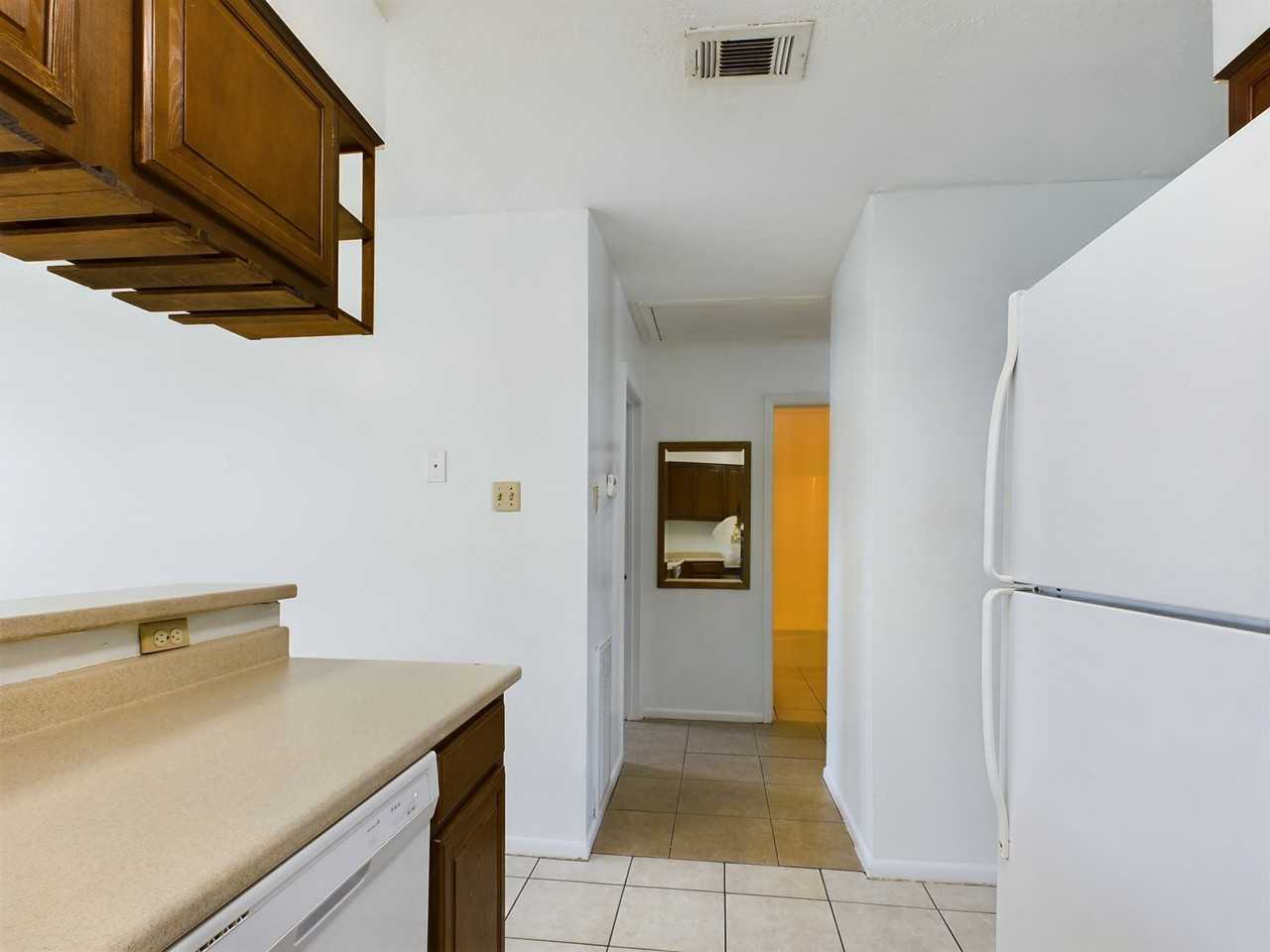 1601 George Bush Dr E #B - Photo 7 of 8