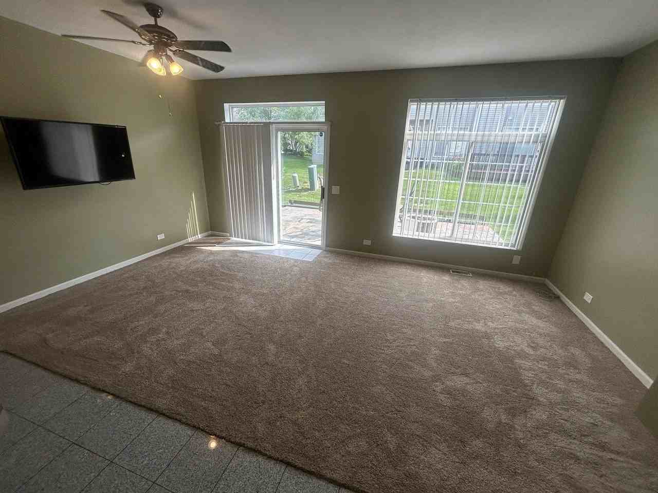 935 Viewpoint Dr - Photo 3 of 26
