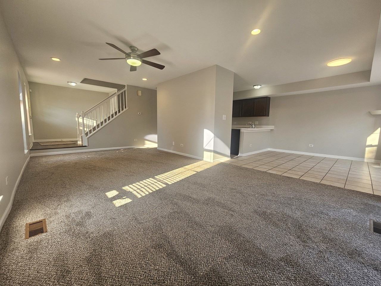 10 King Dr - Photo 5 of 35