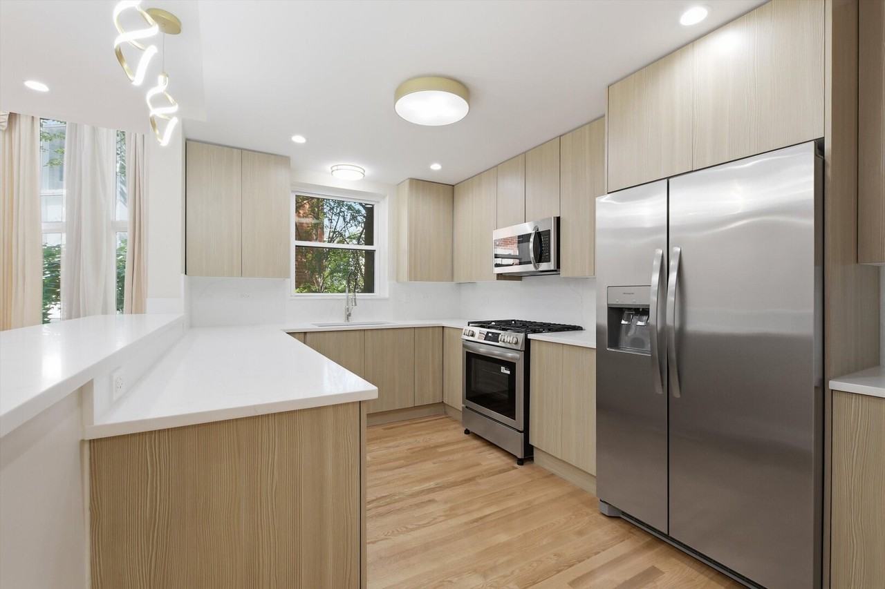 5510 S Cornell Ave #D - Photo 6 of 23