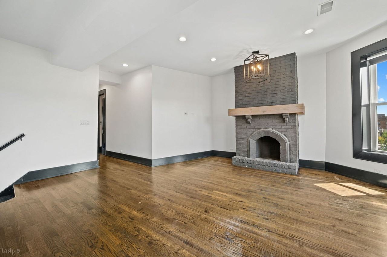 3513 N Sheffield Ave #3 - Photo 5 of 26