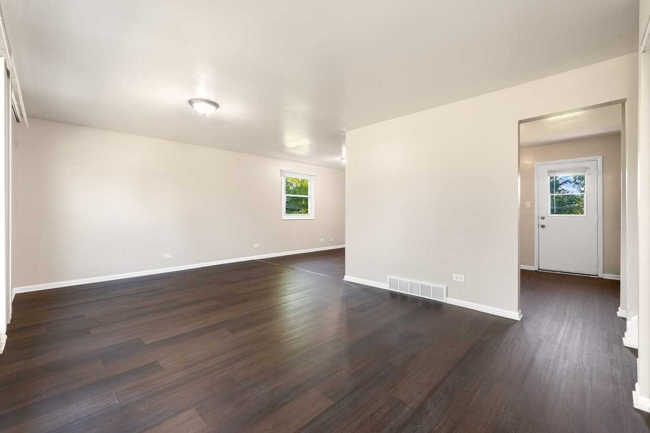3308 Birchwood Dr - Photo 2 of 23