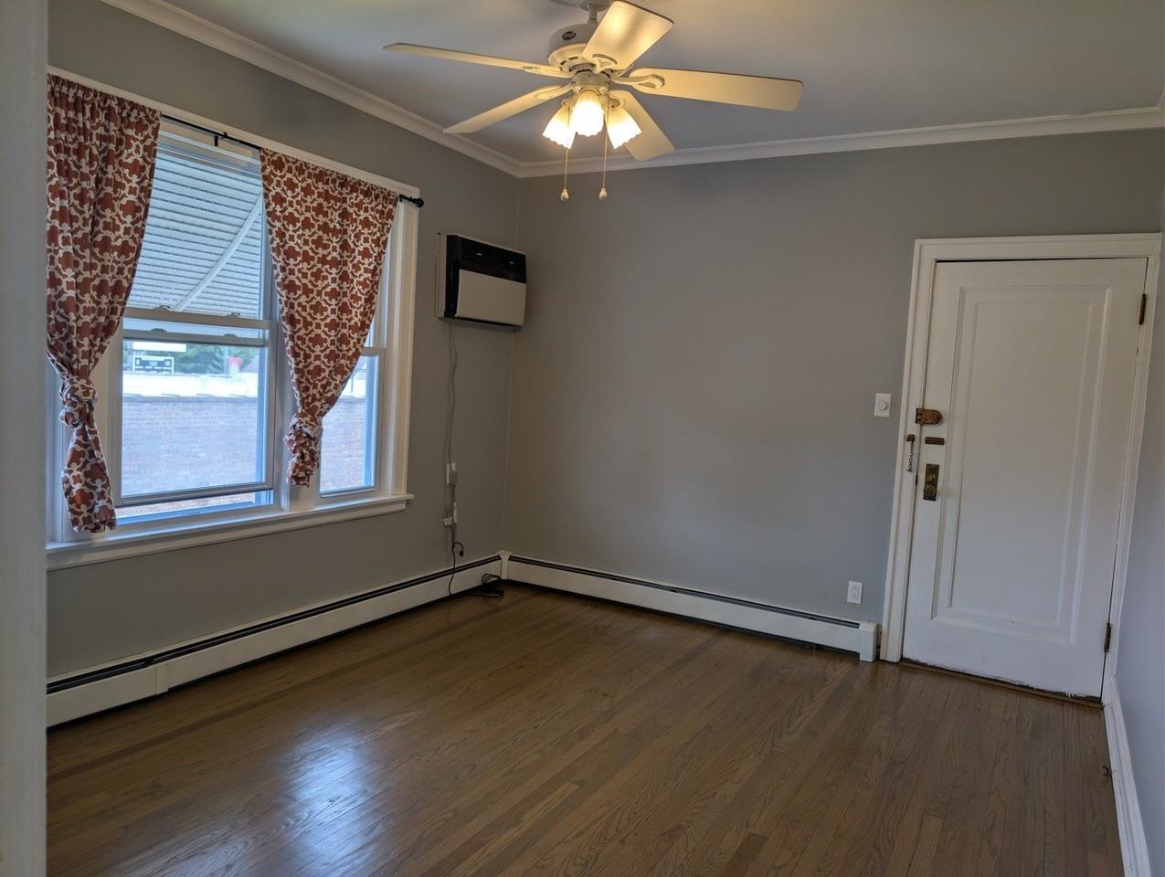 7041 W Addison St #2R - Photo 3 of 24