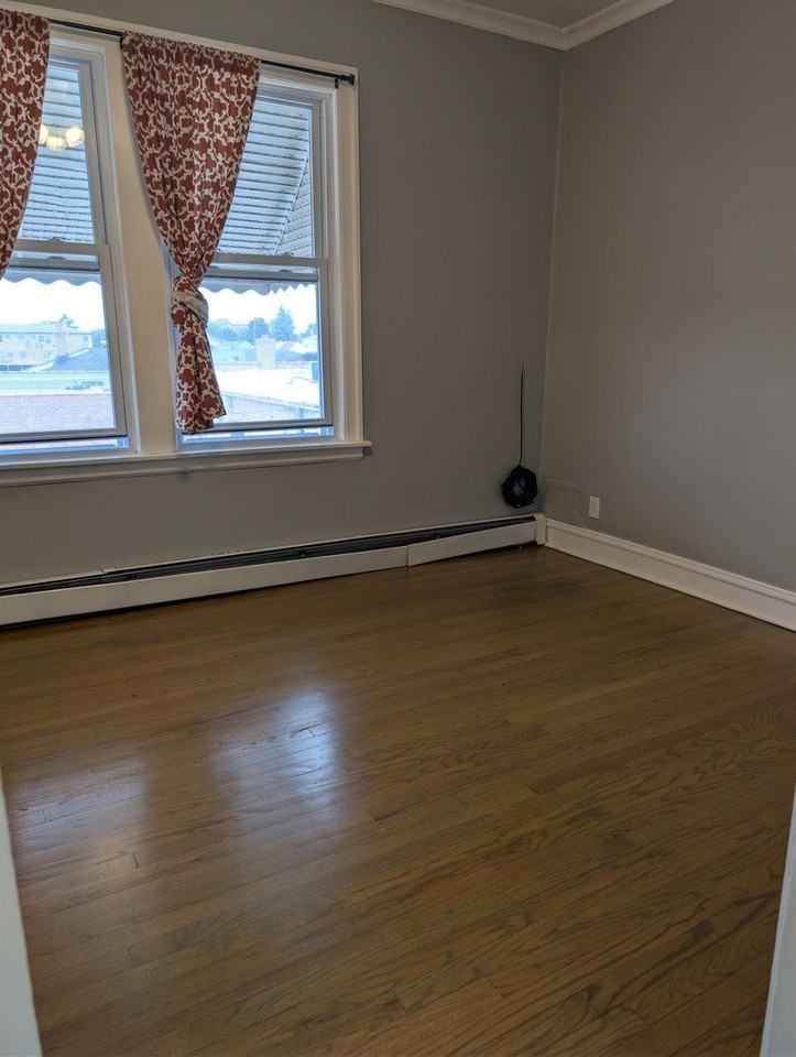7041 W Addison St #2R - Photo 6 of 24
